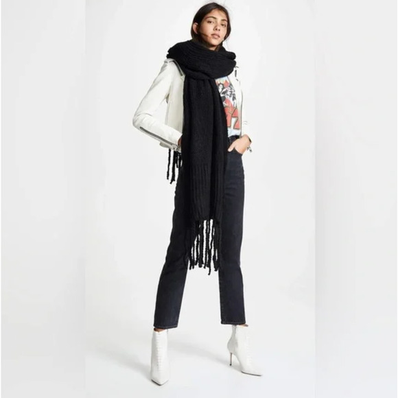 Free People Jaden Ribbed Fringe Blanket Scarf Black One Size Boho Cozycore NEW - Picture 1 of 4